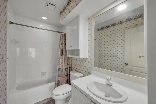 $790,000 | 205 Purple Slate Place, The Woodlands, TX 77381