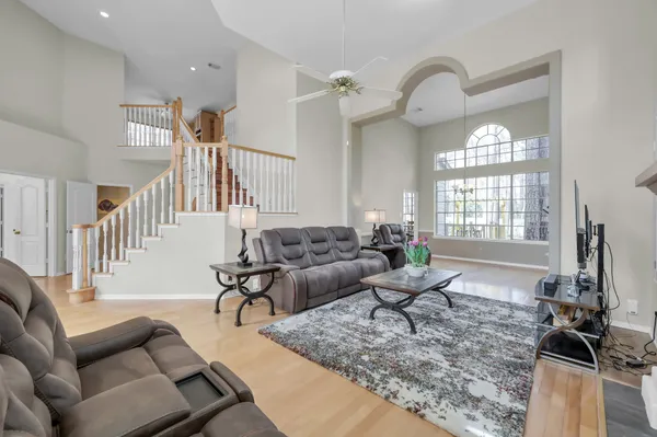 $790,000 | 205 Purple Slate Place, The Woodlands, TX 77381