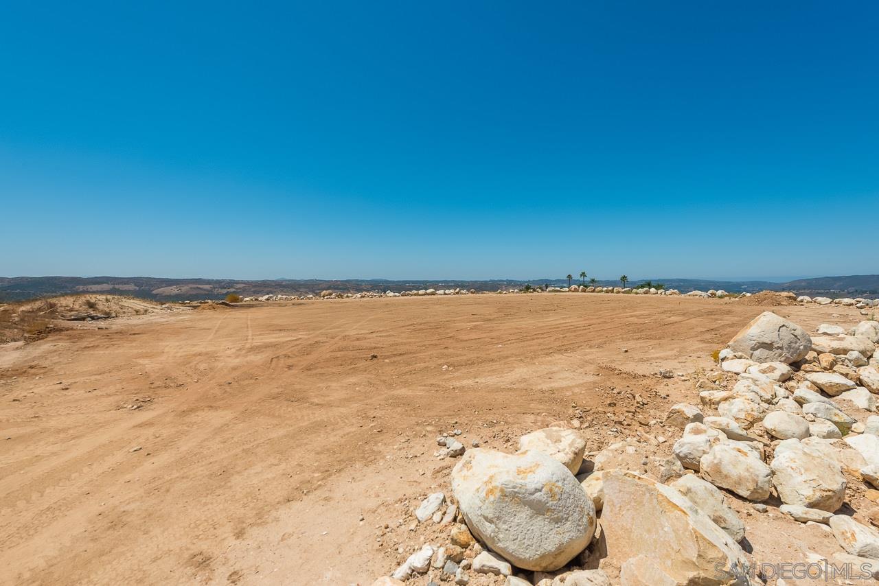 13975 Rancho De Oro Road, Unit 1 Poway, CA 92064 - Photo 3 of 17