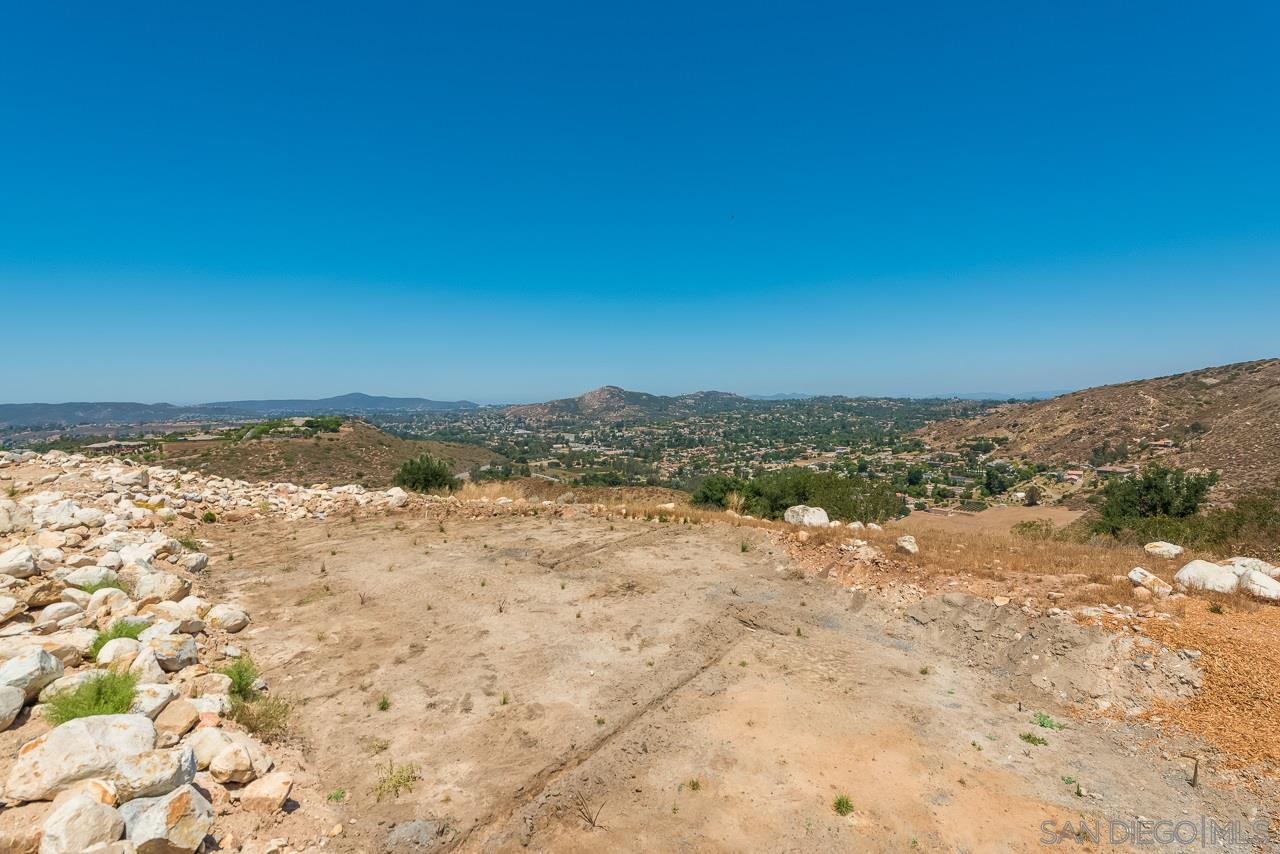 13975 Rancho De Oro Road, Unit 1 Poway, CA 92064 - Photo 4 of 17