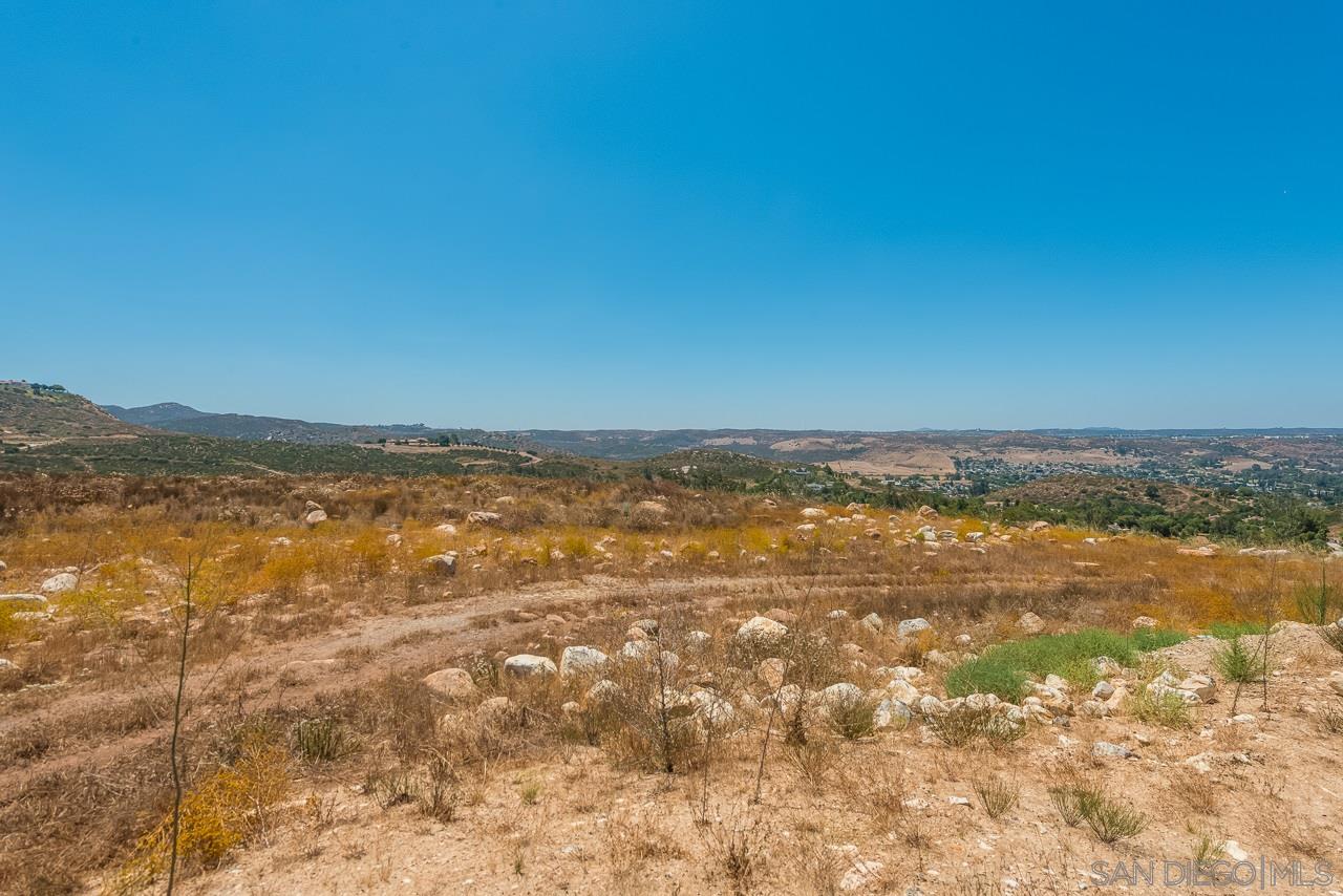 13975 Rancho De Oro Road, Unit 1 Poway, CA 92064 - Photo 6 of 17