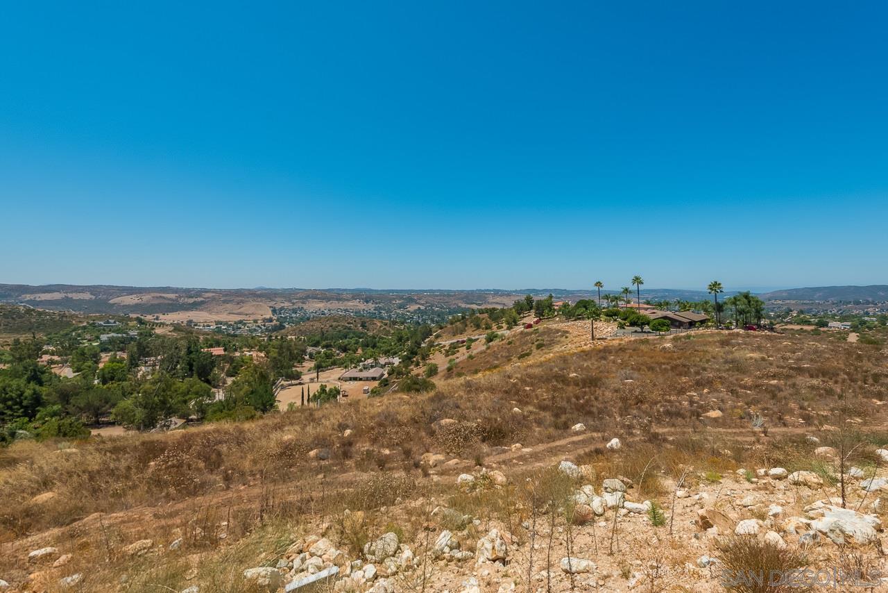 13975 Rancho De Oro Road, Unit 1 Poway, CA 92064 - Photo 8 of 17