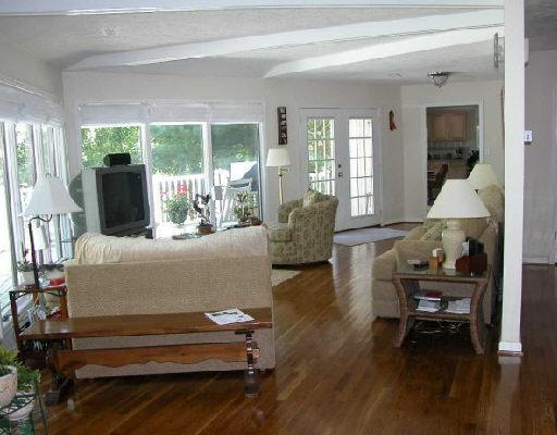 619 Periwinkle Road Moneta, VA 24121 - Photo 3 of 5 Listing Photo