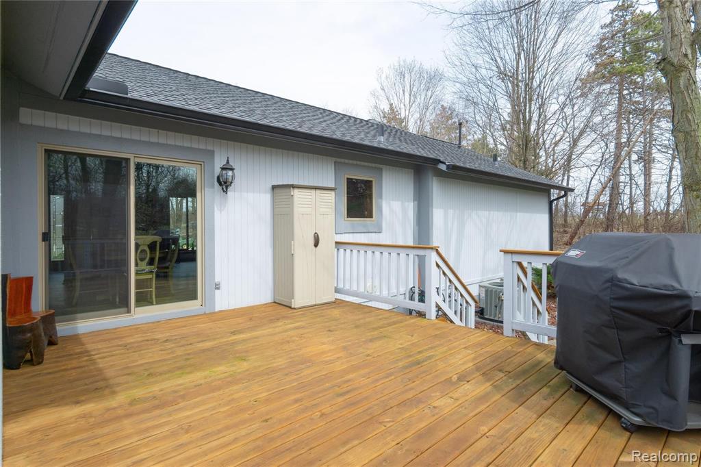 7302 Silver Lake Road Linden, MI 48451 - Photo 31 of 40