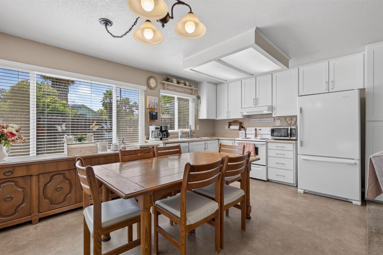 6528 Mossview Way Citrus Heights, CA 95621 - Photo 16 of 42