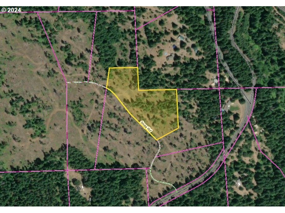 19 Snag Road Lyle, WA 98635 - Photo 3 of 14 Gallery Image 3