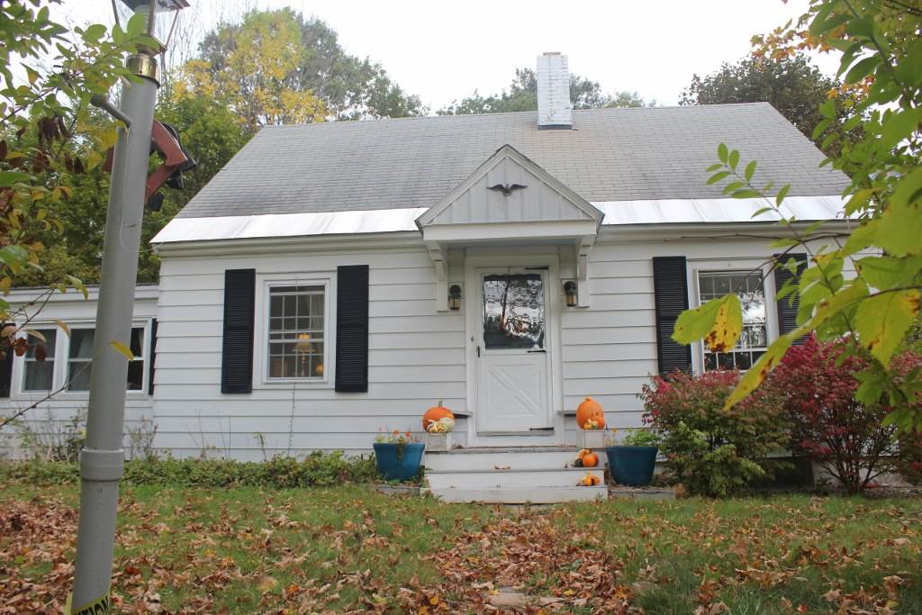 20 Randall Street Springfield, VT 05156 - Photo 3 of 18