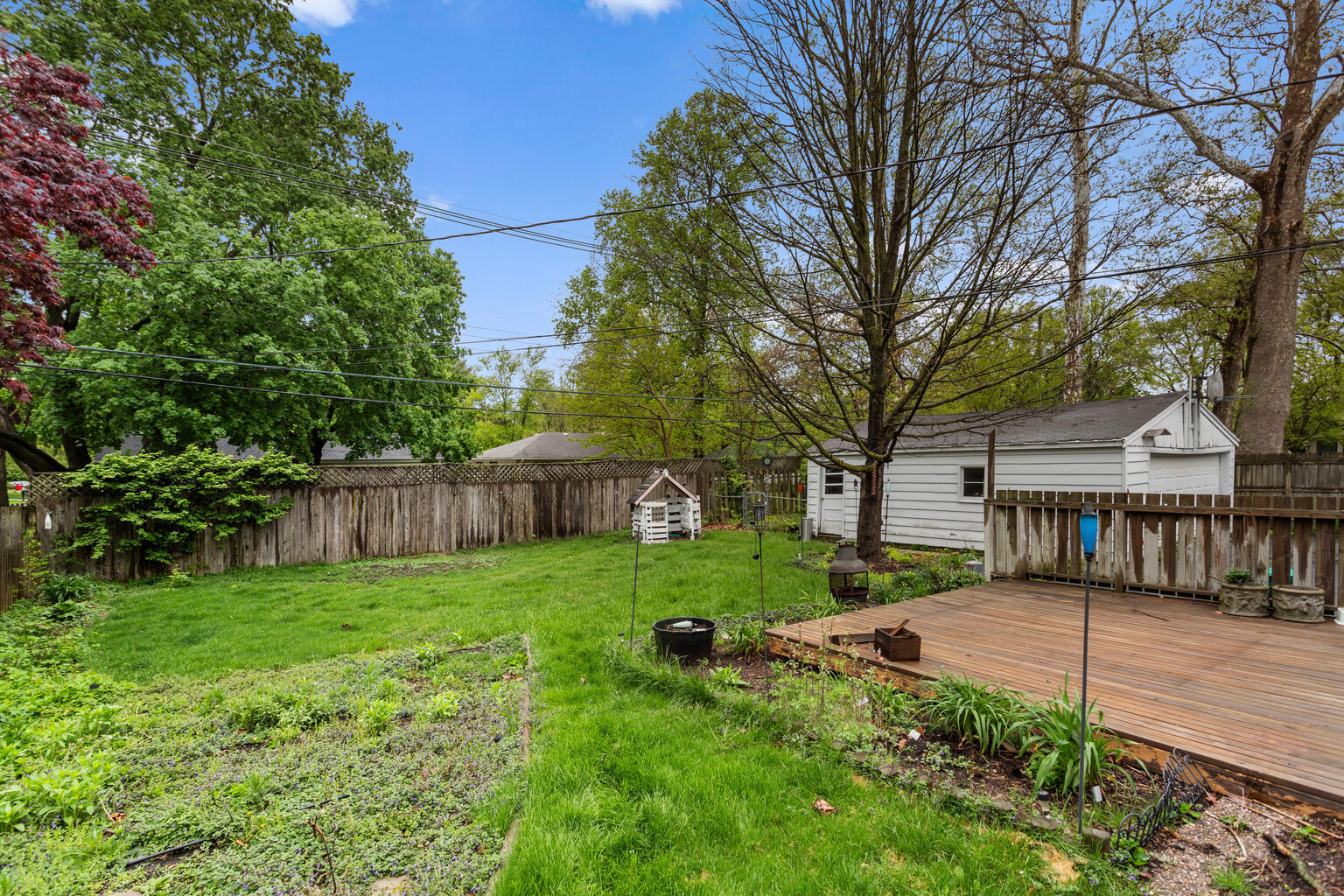 1405 Mayfair Road Champaign, IL 61821 - Photo 6 of 34 a view of a yard in front of house