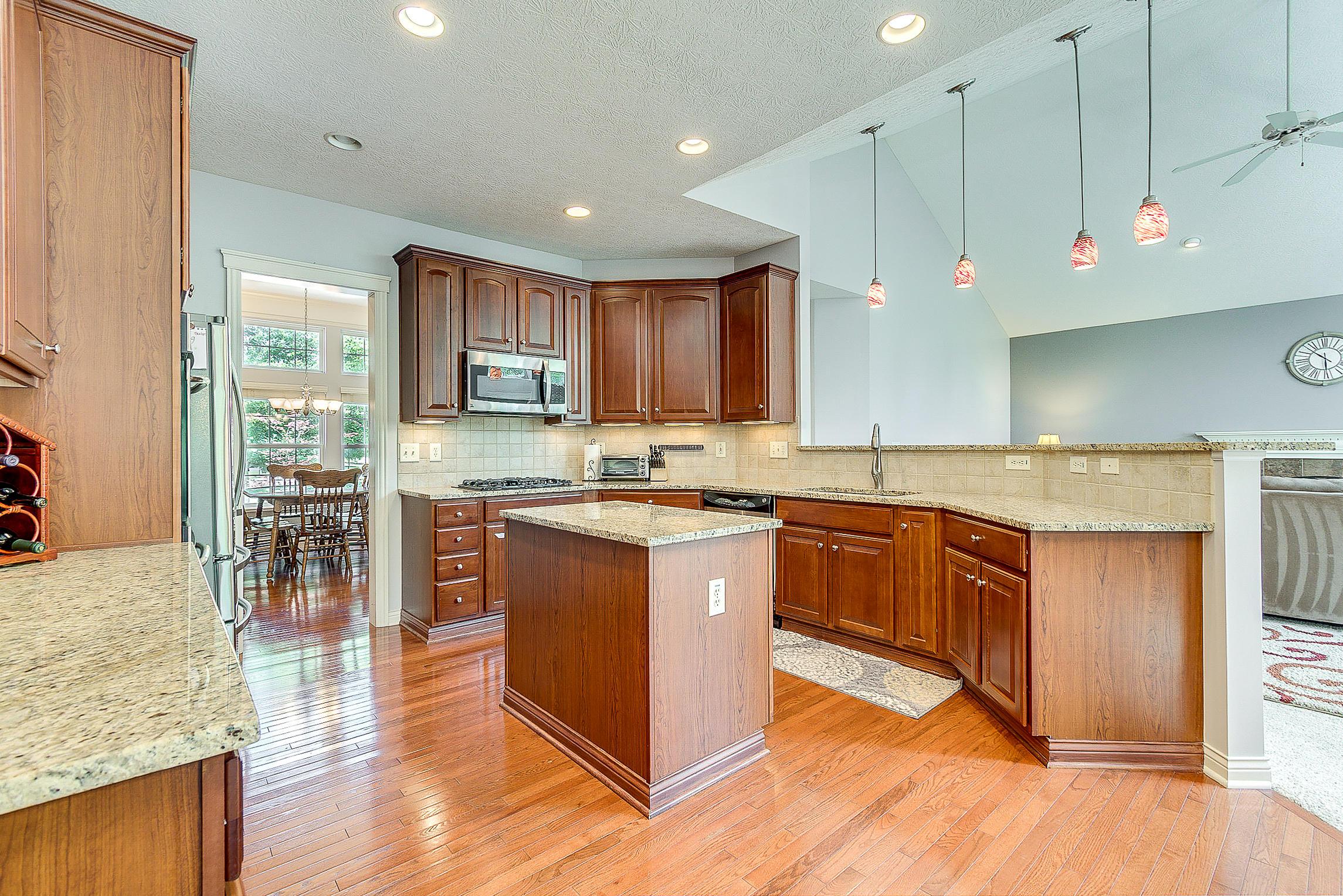 297 Halverston Road Powell, OH 43065 - Photo 9 of 57 Gallery Image 9