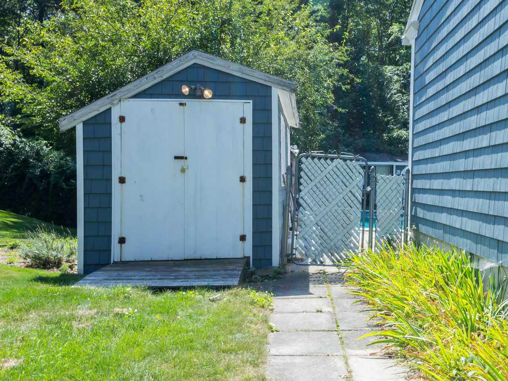 22 Garrison Road Salem, NH 03079 - Photo 27 of 29