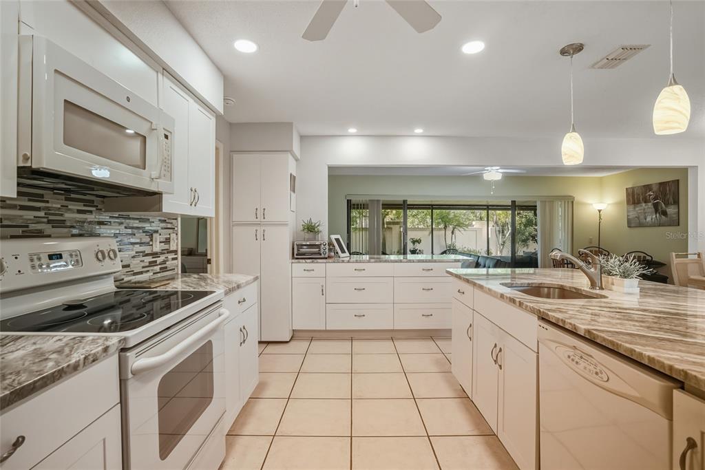 79 Inlets Boulevard Nokomis, FL 34275 - Photo 12 of 34