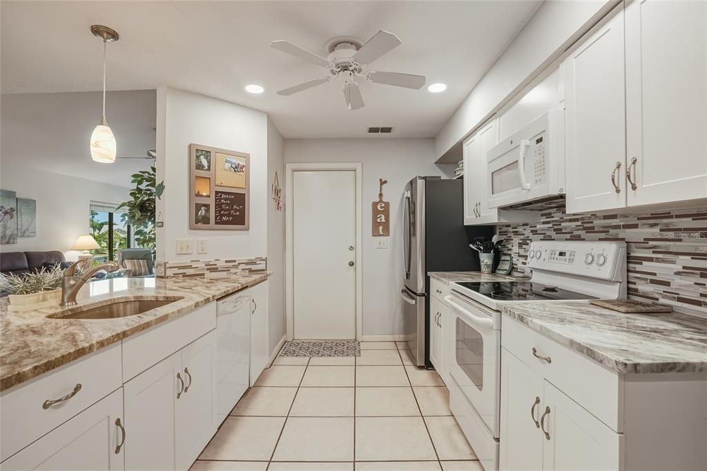 79 Inlets Boulevard Nokomis, FL 34275 - Photo 13 of 34