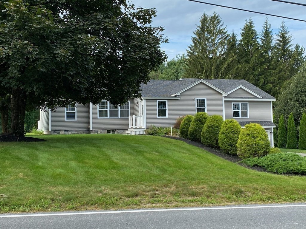 51 Old Common Road Lancaster, MA 01523 - Photo 2 of 31