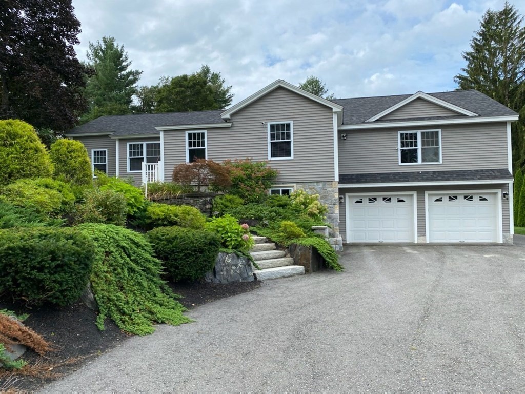 51 Old Common Road Lancaster, MA 01523 - Photo 3 of 31