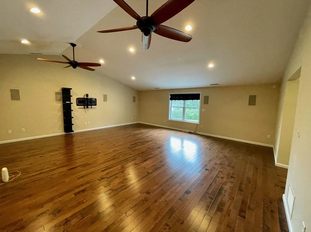 51 Old Common Road Lancaster, MA 01523 - Photo 7 of 31