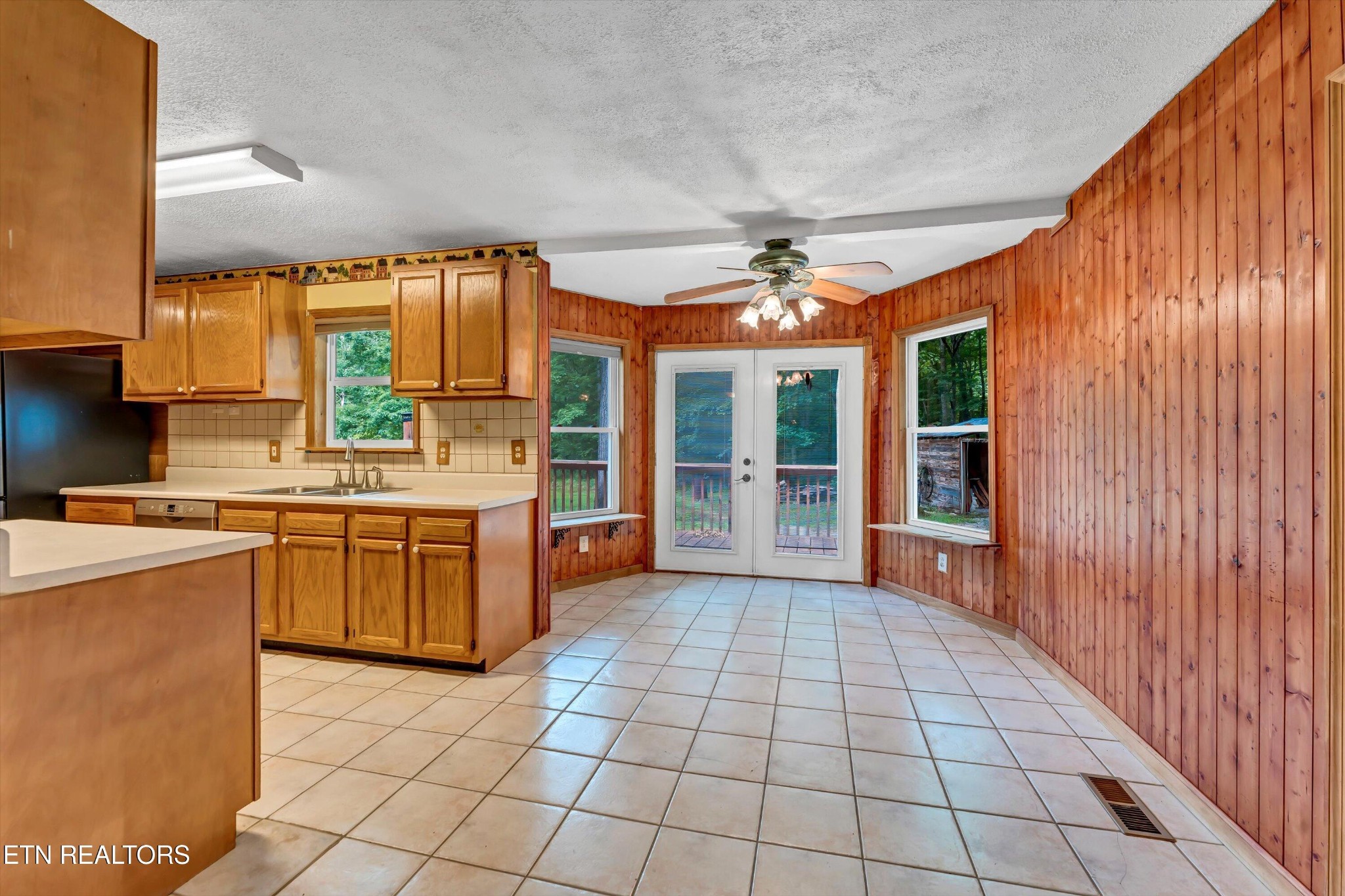 152 Spring Lane Philadelphia, TN 37846 - Photo 11 of 59 Gallery Image 11