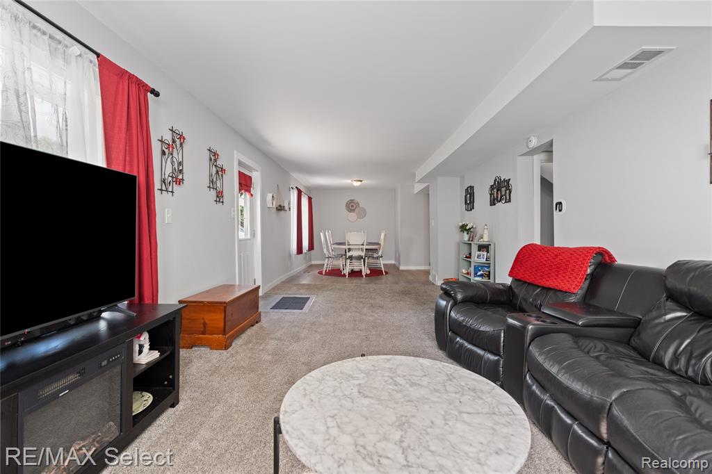 10100 Clark Road Davison, MI 48423 - Photo 18 of 35