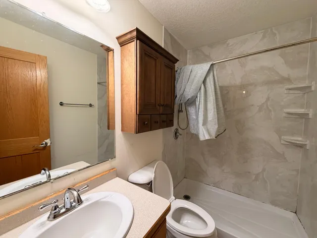 $410,000 | 38634 Henna Circle, North Branch, MN 55056