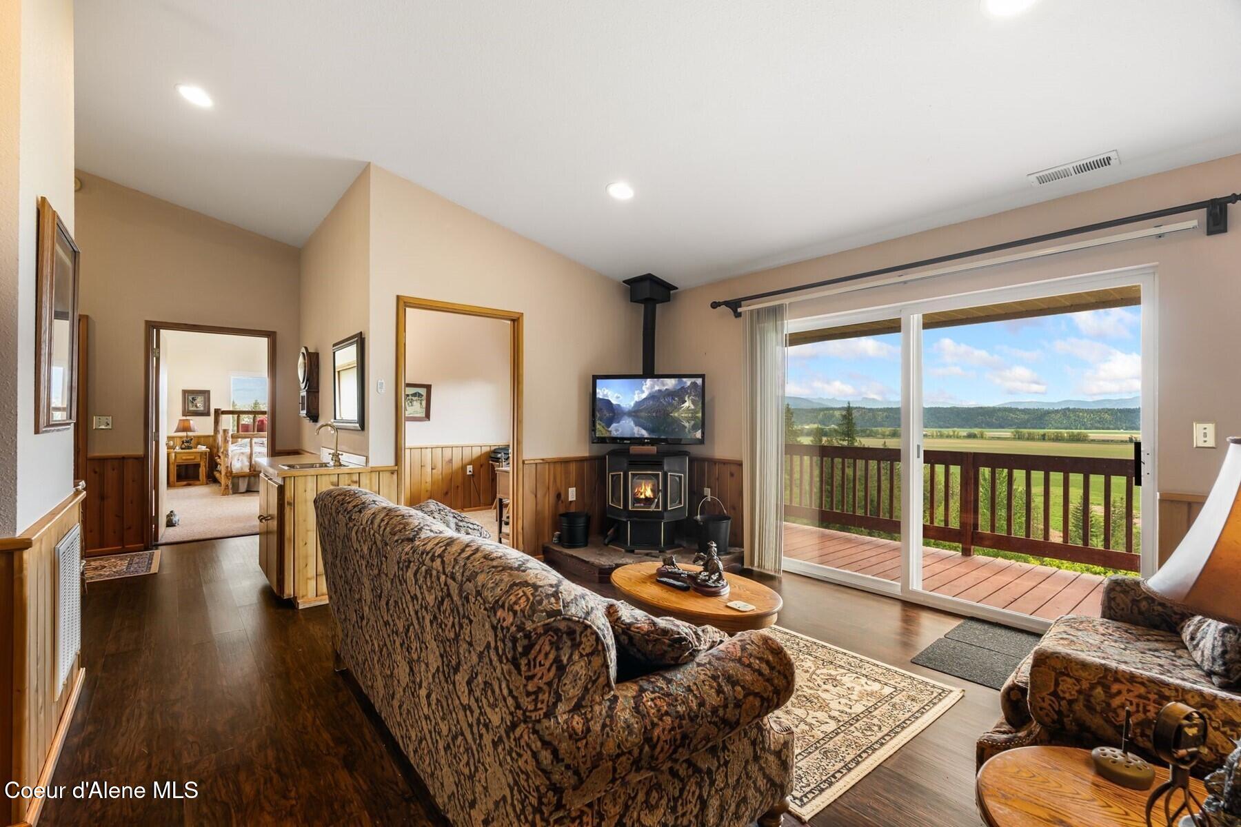4456 West Side Road Bonners Ferry, ID 83805 - Photo 48 of 77 Family Room