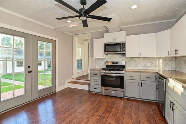 $419,500 | 1031 Meyer Street, Sealy, TX 77474