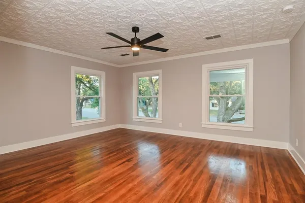 $419,500 | 1031 Meyer Street, Sealy, TX 77474