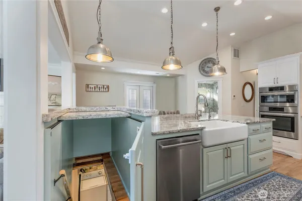 $1,050,000 | 609 Shore Drive, Bremerton, WA 98310