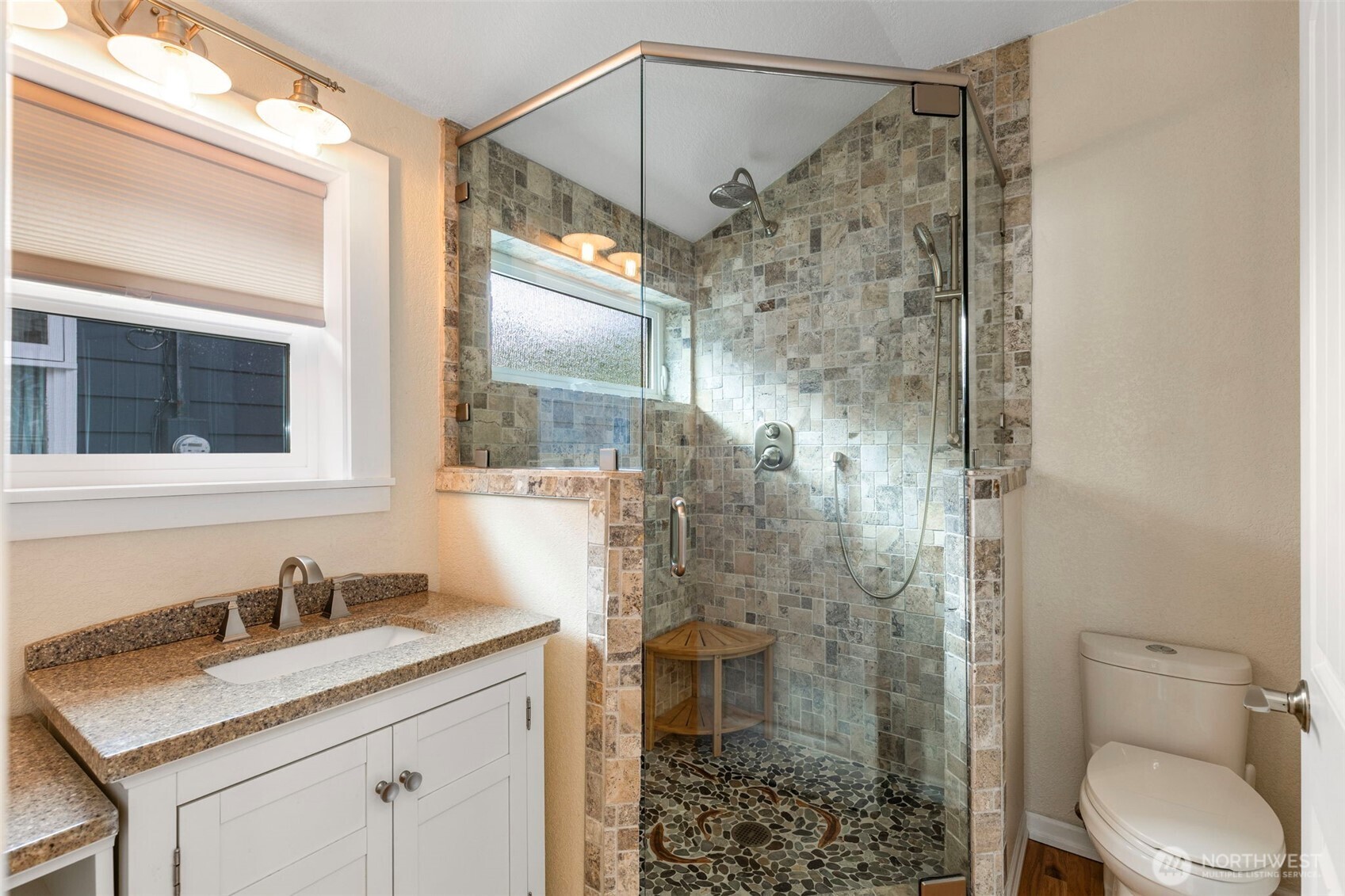 609 Shore Drive Bremerton, WA 98310 - Photo 23 of 39