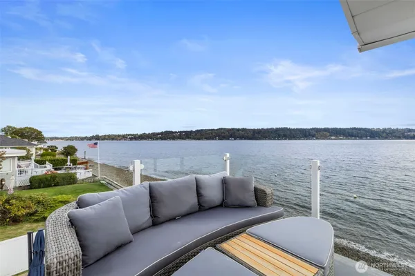 $1,050,000 | 609 Shore Drive, Bremerton, WA 98310