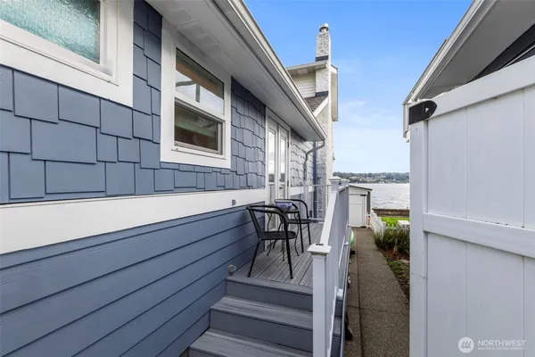 $1,050,000 | 609 Shore Drive, Bremerton, WA 98310