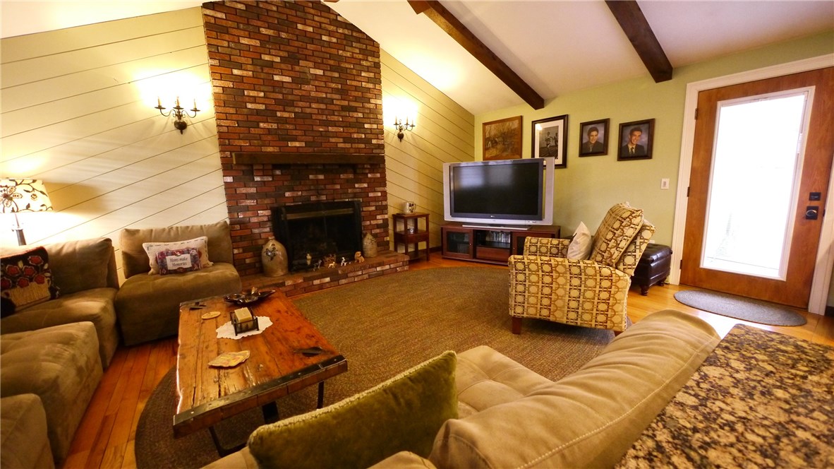73 Sweet Farm Road Portsmouth, RI 02871 - Photo 7 of 36 Gallery Image 7