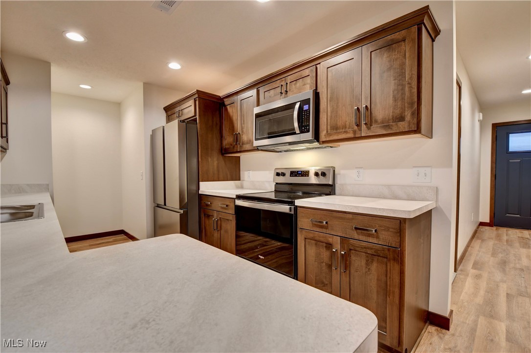 2709 Barnhill Road Southeast New Philadelphia, OH 44663 - Photo 7 of 20