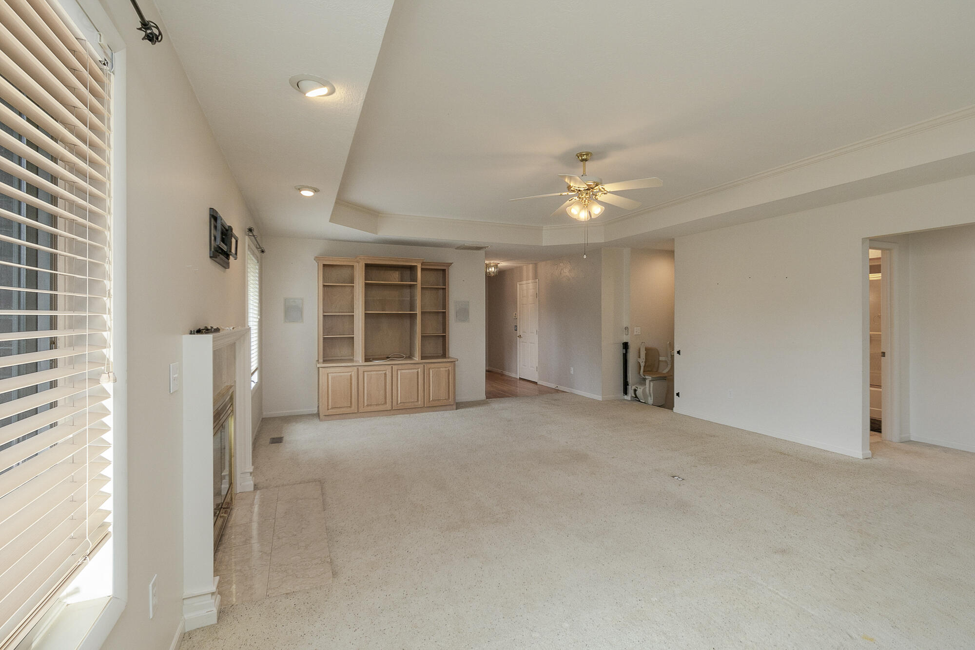 654-656 Pine Ridge Street Marshfield, MO 65706 - Photo 14 of 68 654 Living Room