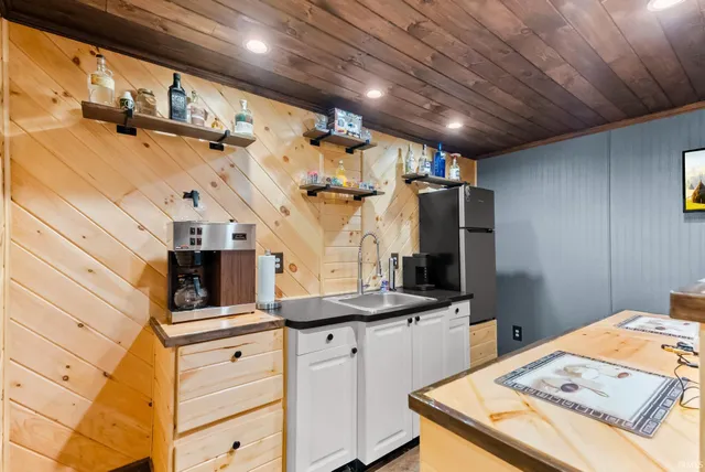 $500,000 | 11497 Crocus Court, Plymouth, IN 46563