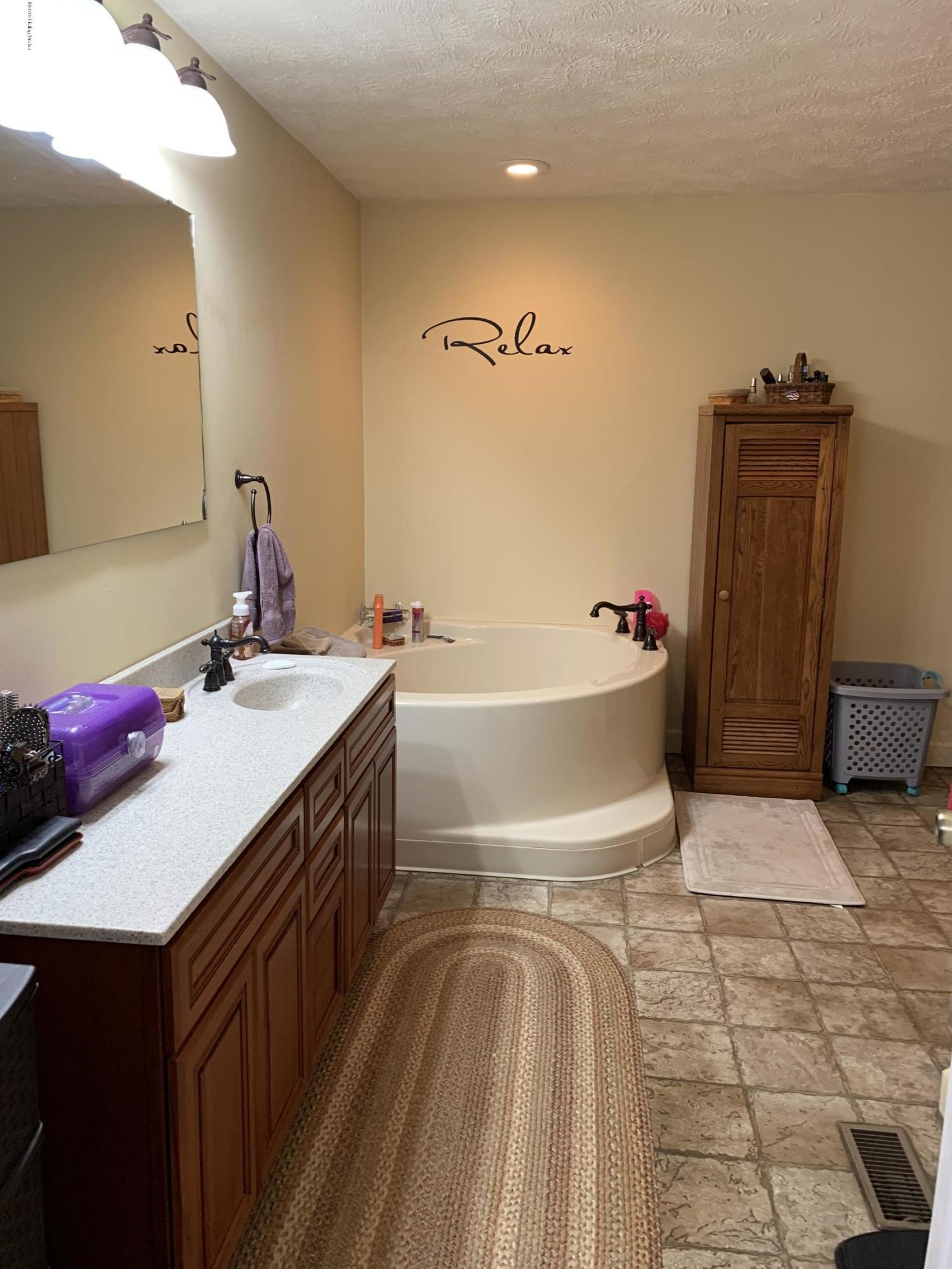 123 Mitchell Road Milton, KY 40045 - Photo 8 of 34 IMG_0971