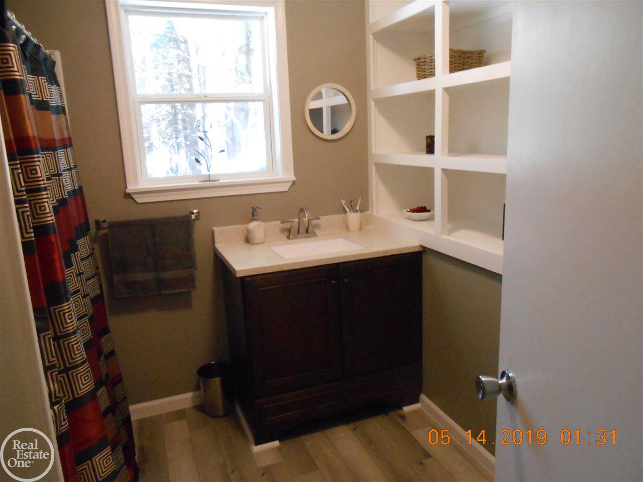 8090 Yale Road Avoca, MI 48006 - Photo 21 of 34 31379922-21.JPG
