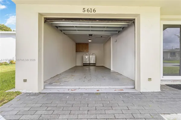 $2,700 | 5616 Northwest 48th Way, Tamarac, FL 33319