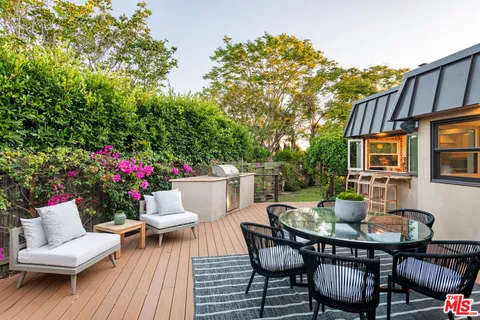 $2,899,000 | 8045 Rayford Drive, Los Angeles, CA 90045