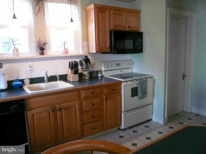 508 March Street Shillington, PA 19607 - Photo 10 of 25 Gallery Image 10