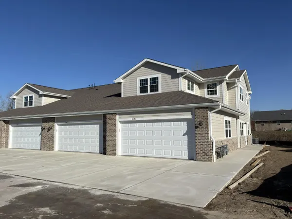 $339,900 | 455 Hillary Circle, Unit D, Johnson Creek, WI 53038