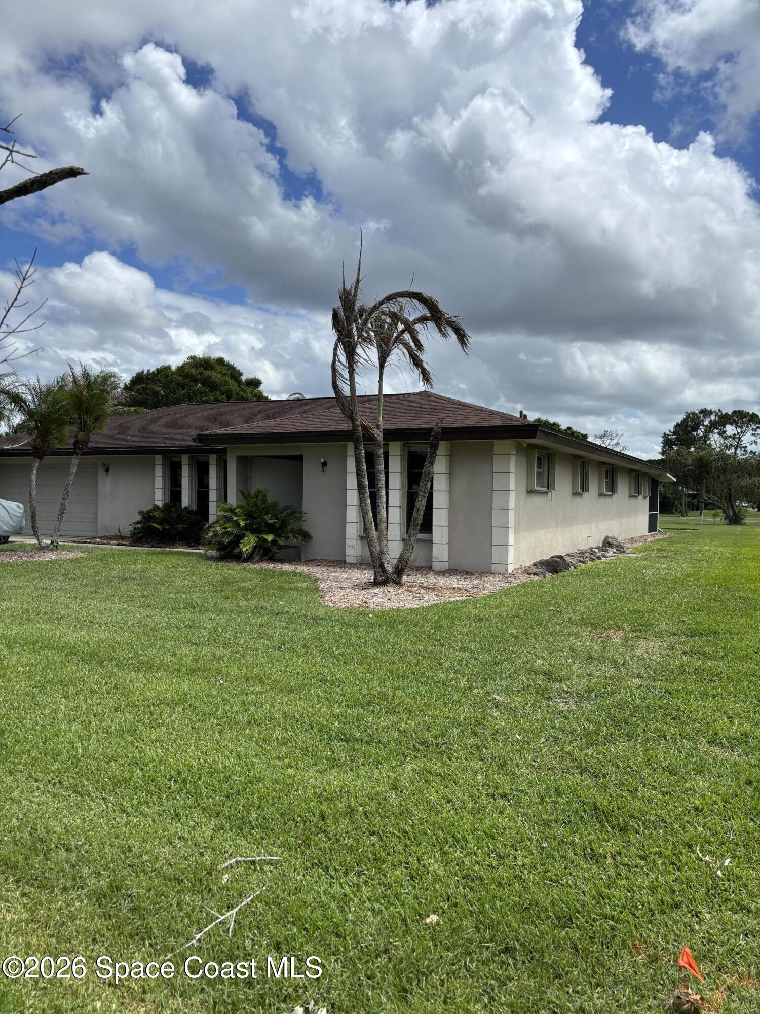 531 Inverness Avenue Melbourne, FL 32940 - Photo 2 of 29 IMG_5988