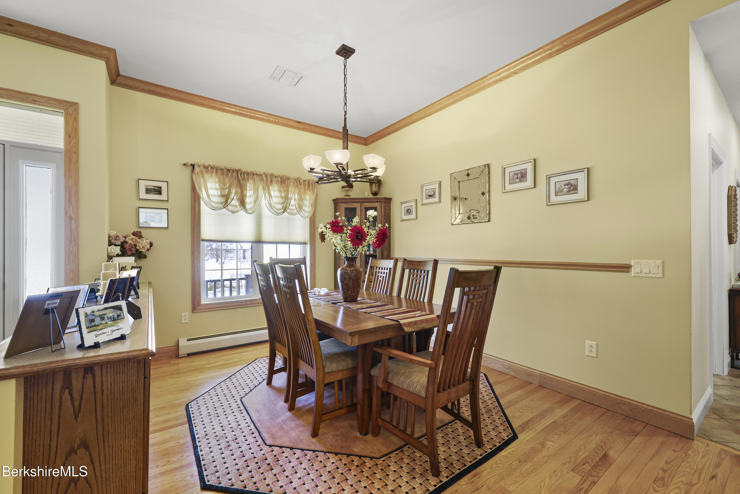 581 Red Barn Road Dalton, MA 01226 - Photo 12 of 65 20 Dining Room