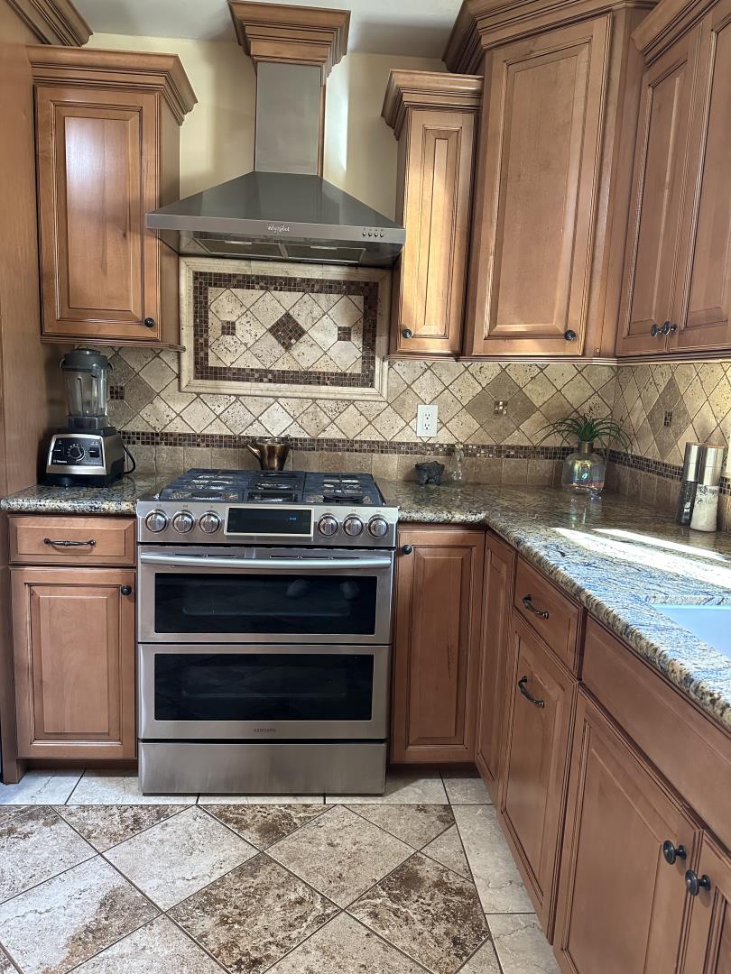 747 Echo Valley Road Salinas, CA 93907 - Photo 8 of 57 Gallery Image 8