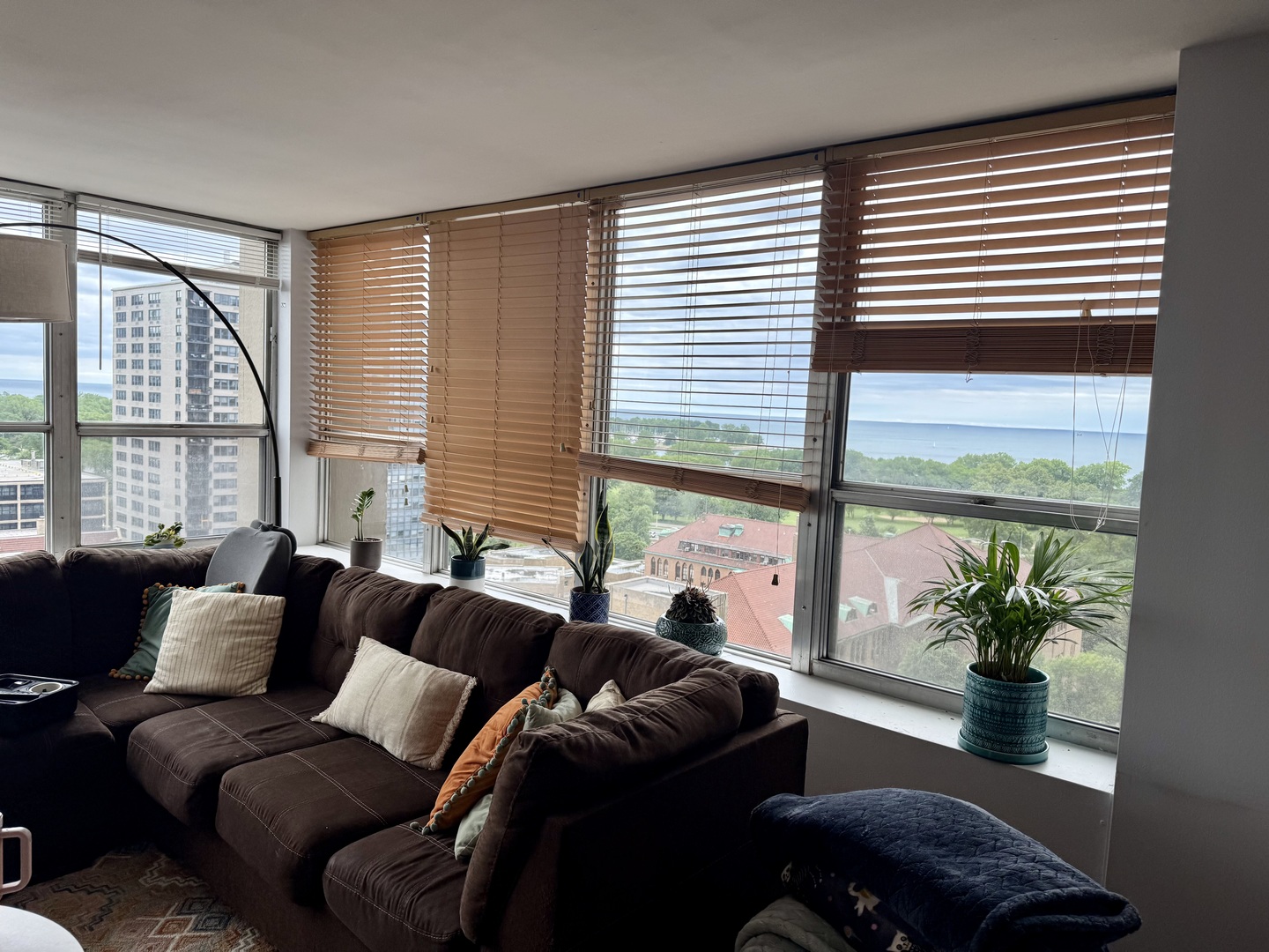 655 West Irving Park Road, Unit 1310 Chicago, IL 60613 - Photo 4 of 17