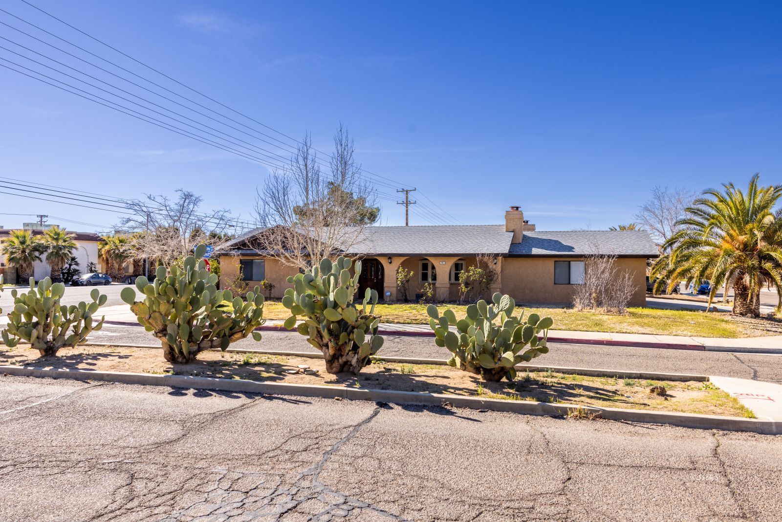 101 North Broadway Street Ridgecrest, CA 93555 - Photo 1 of 29