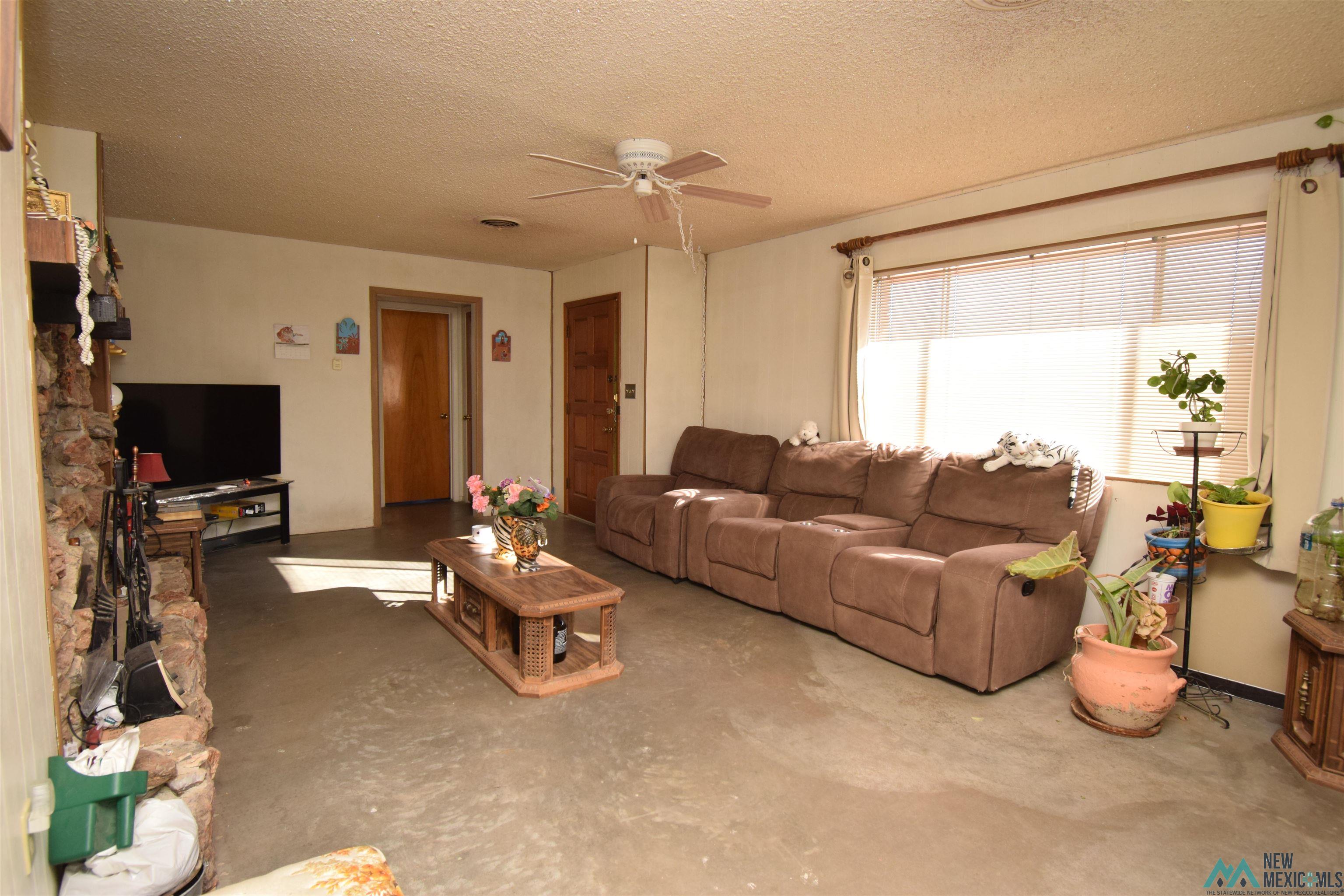 1865 Sunshine Road Southwest Deming, NM 88030 - Photo 8 of 35 Gallery Image 8