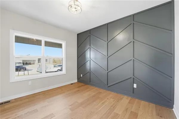 $544,950 | 1917 Southwest Hightown Drive, Lee's Summit, MO 64082