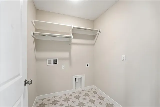 $525,000 | 1917 Southwest Hightown Drive, Lee's Summit, MO 64082