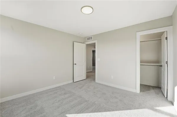 $544,950 | 1917 Southwest Hightown Drive, Lee's Summit, MO 64082