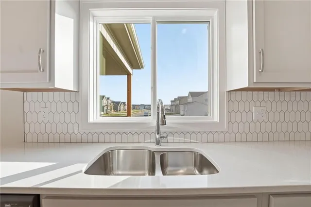 $525,000 | 1917 Southwest Hightown Drive, Lee's Summit, MO 64082