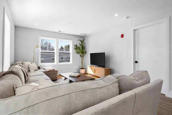 $625,000 | 1000 Washington Street, Unit 205, Dedham, MA 02026